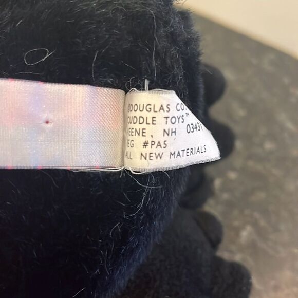 The Cuddle Toy Penguin Plush Douglas Co 10" Stuffed Animal Toy - Picture 8 of 9